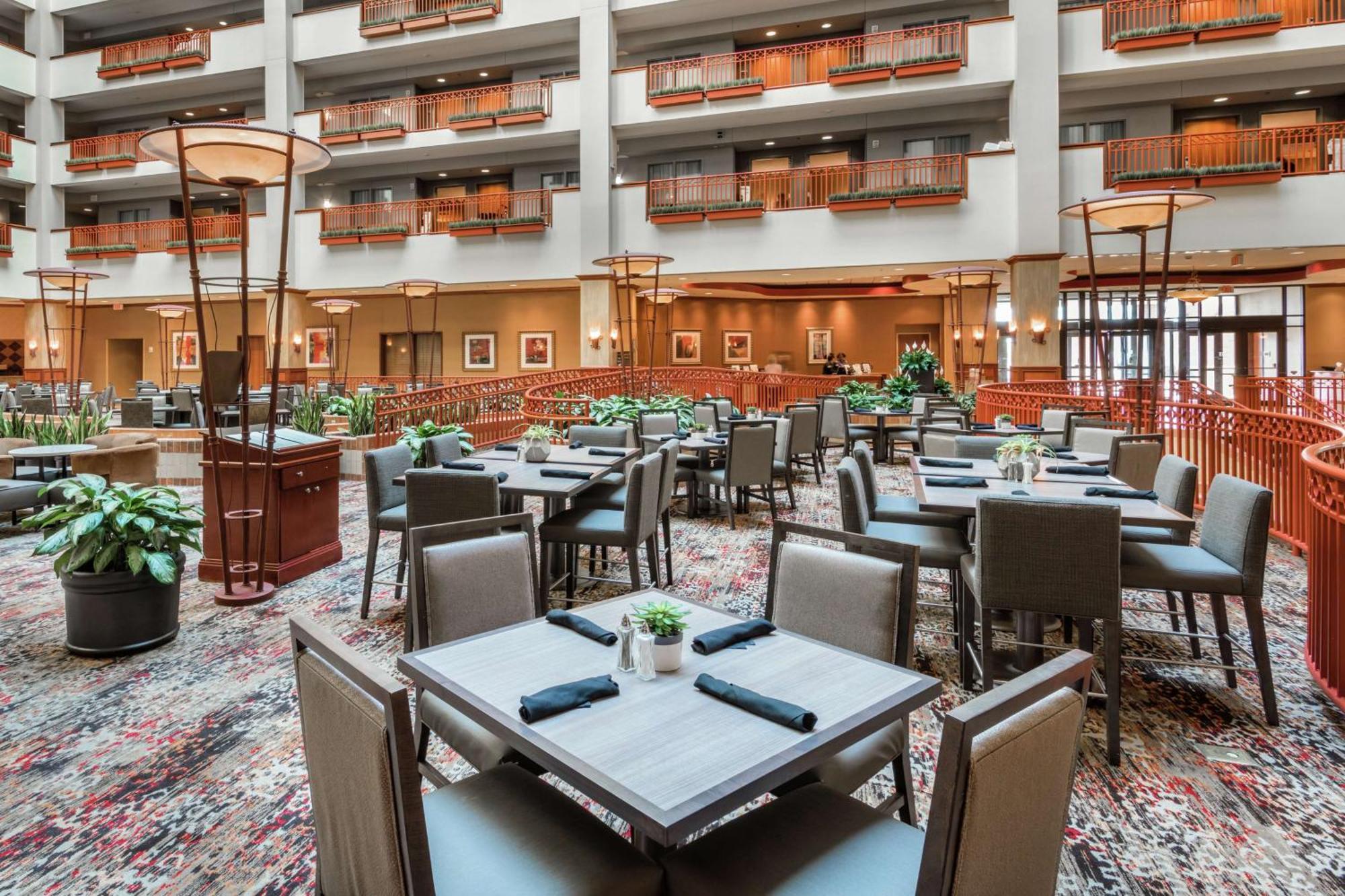 Embassy Suites By Hilton Saint Louis Saint Charles Εξωτερικό φωτογραφία